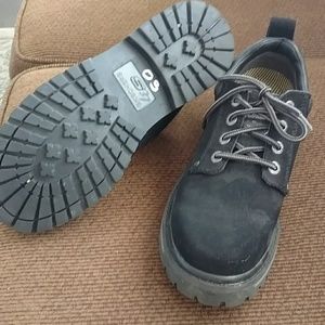 Skechers with memory foam size 8